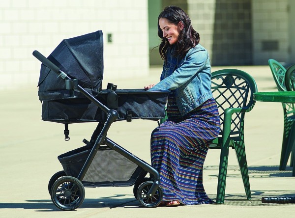 Evenflo Pivot Modular Travel System - Bassinet mode Evenflo Pivot Modular Travel System