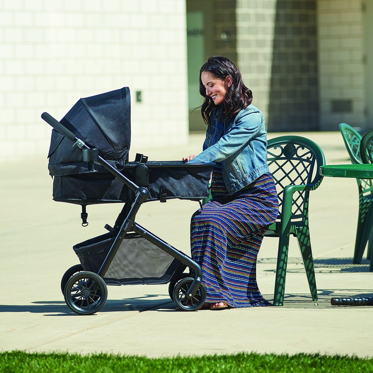 evenflo pivot modular travel system bassinet