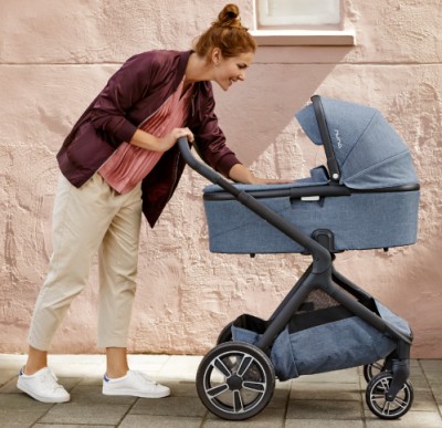 Nuna Demi Grow 2018 with bassinet