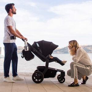 Joolz Hub - Reversible seat Joolz Hub - Large breathable canopy