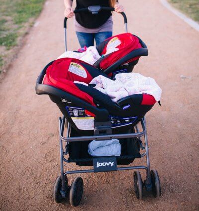 Joovy Twin Roo+ - Car seats can face the same or opposite direction