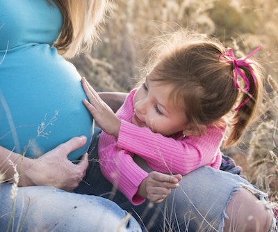 Firstborn jealousy - Results of scientific studies Firstborn reaction and behavior during the first few weeks after the new baby arrives may have an impact on both kids relation in the future