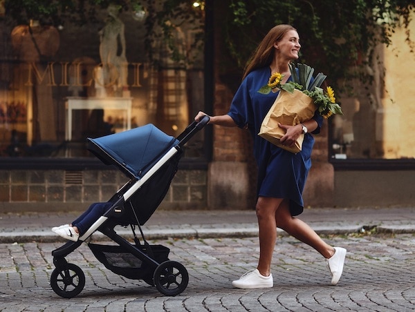 Thule Spring - Design & Features Thule Spring weighs only 21 pounds