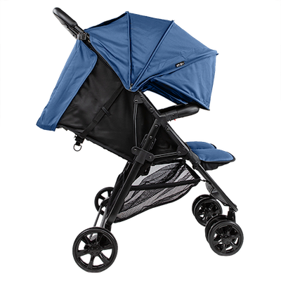 ZOE The Twin+ - full recline and fully extended canopies