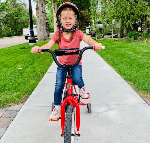 why balance bike is better than training wheels
