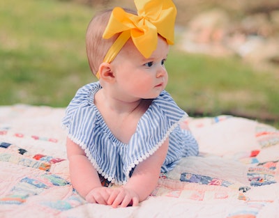Baby Tummy Time How to entertain crawling baby