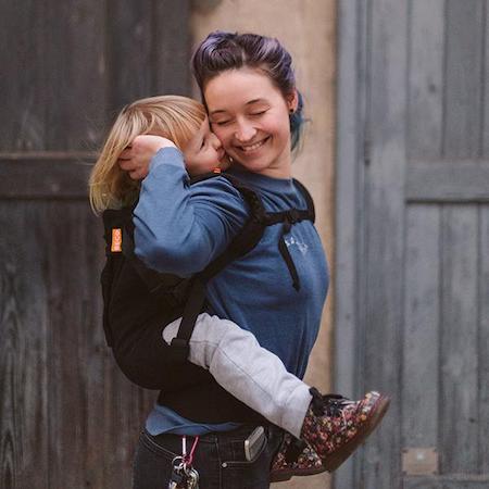 Beco Toddler Carrier for older children Beco Toddler Carrier has impressive weight capacity - 60 lbs