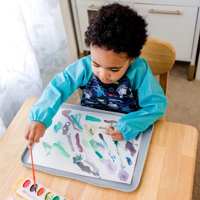 Multi-purpose long sleeve bib The long sleeve BLW bib can be used for crafts and painting too