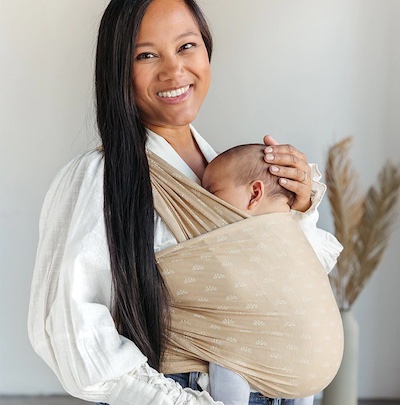 Benefits of babywearing at Disney