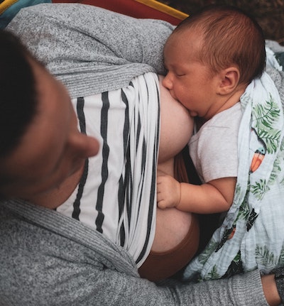 Is lanolin toxic for breastfeeding baby? Is lanolin toxic for breastfeeding baby