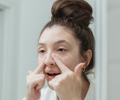 face wash skincare routine to avoid acne in pregnancy