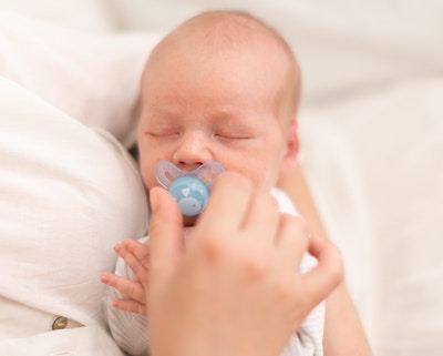 How Do I Stop My Baby From Gagging On The Pacifier? Is It Normal For Babies To Gag On Pacifiers?