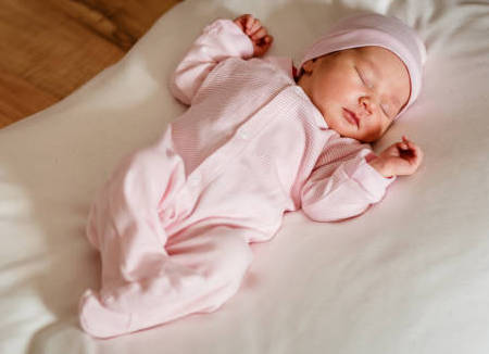 Best Alternatives To Socks To Keep Baby's Feet Warm At Night