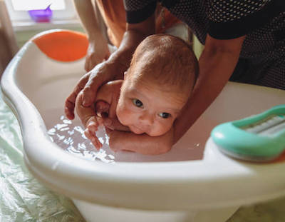 Baby Poops In The Bathtub Baby Poops In The Bathtub